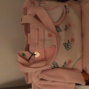 Juicy Couture  Daydreamer Bag 2026 Nwt  Pink Cherries